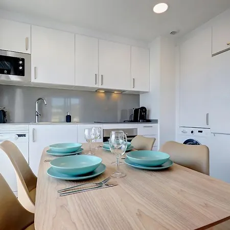 Stylish Floor 2 Bedroom Escape In