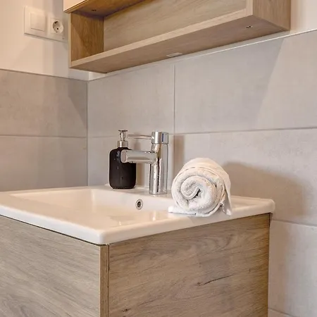 Apartment Stylish Floor 2 Bedroom Escape In